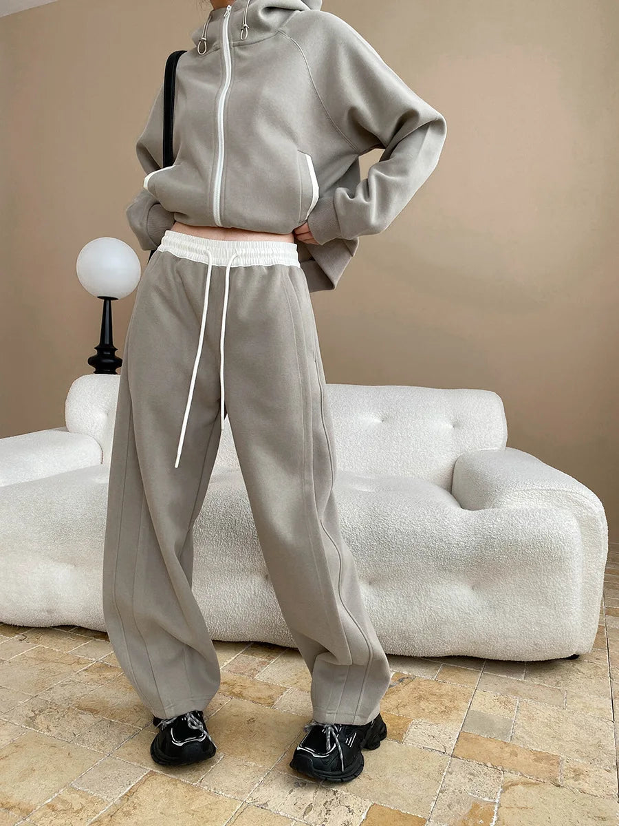 Casual spring and fall women's set with sweatshirt