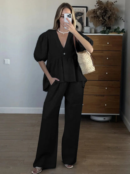 Women's pants set for spring/summer vacations
