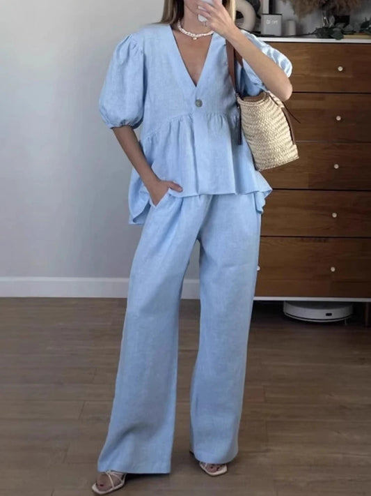 Women's pants set for spring/summer vacations
