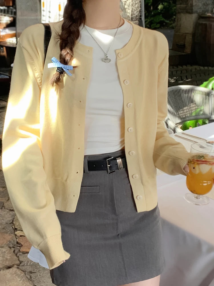 Women's long-sleeved cardigan